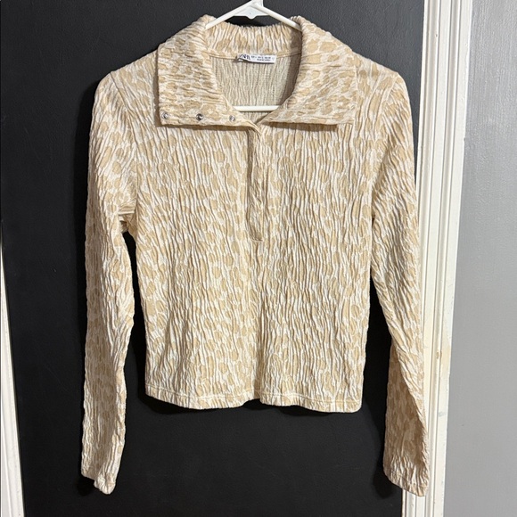 Zara Tops - ZARA Animal Print Stretch Snap Front Long Sleeve Polo Size: L